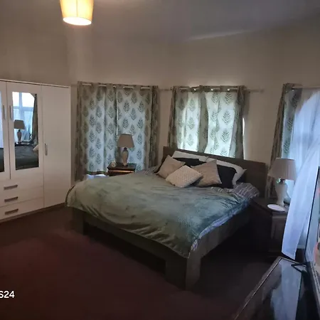 Gorteen Retreat - Spacious House With 30 Bedrooms Prázdninový dům Rosenallis
